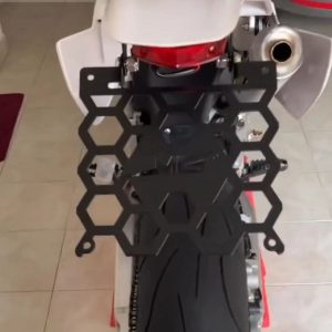 photo_5773769998697873677_y