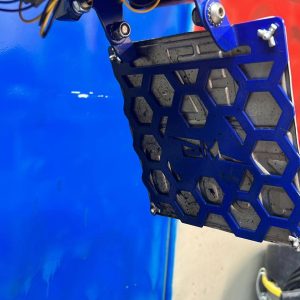 photo_5773769998697873679_y